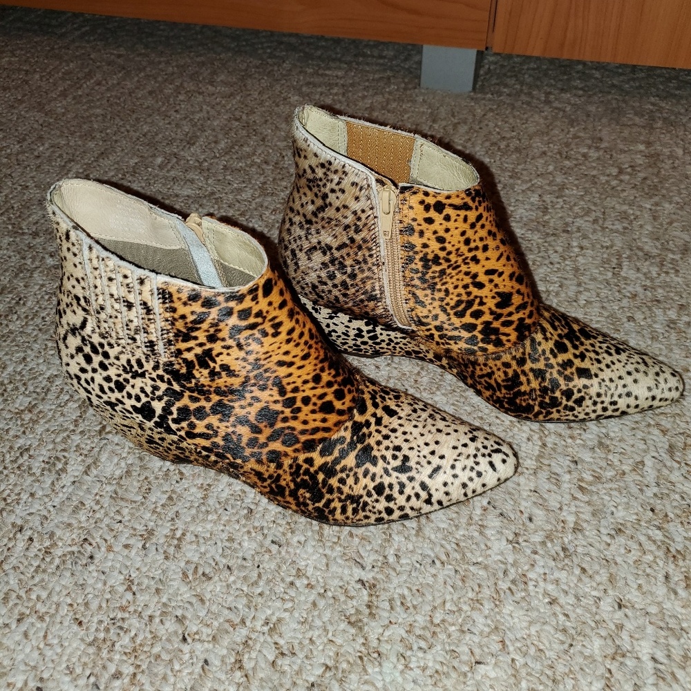 Matisse  Cheetah Wedge Booties